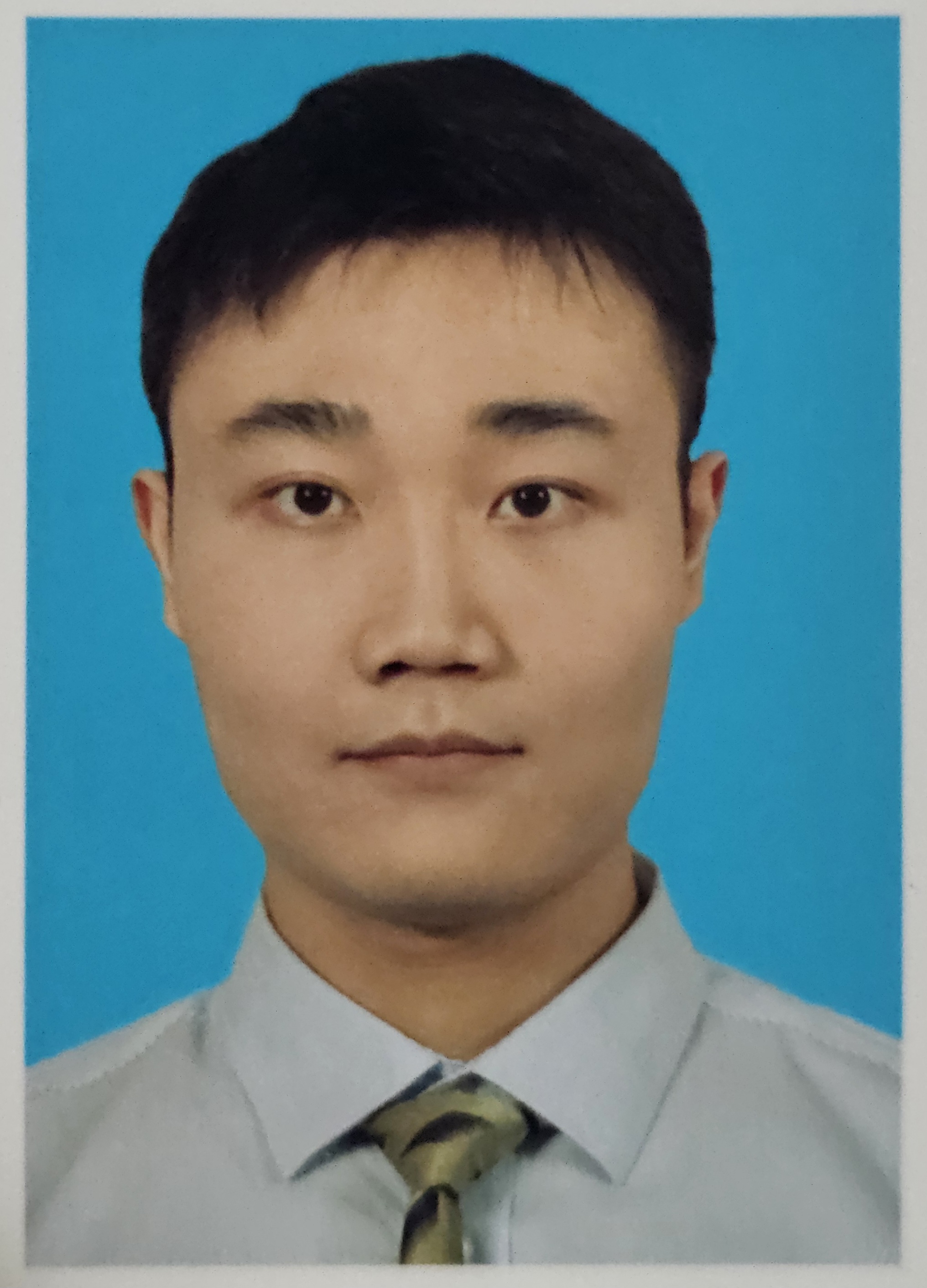 程轶伦